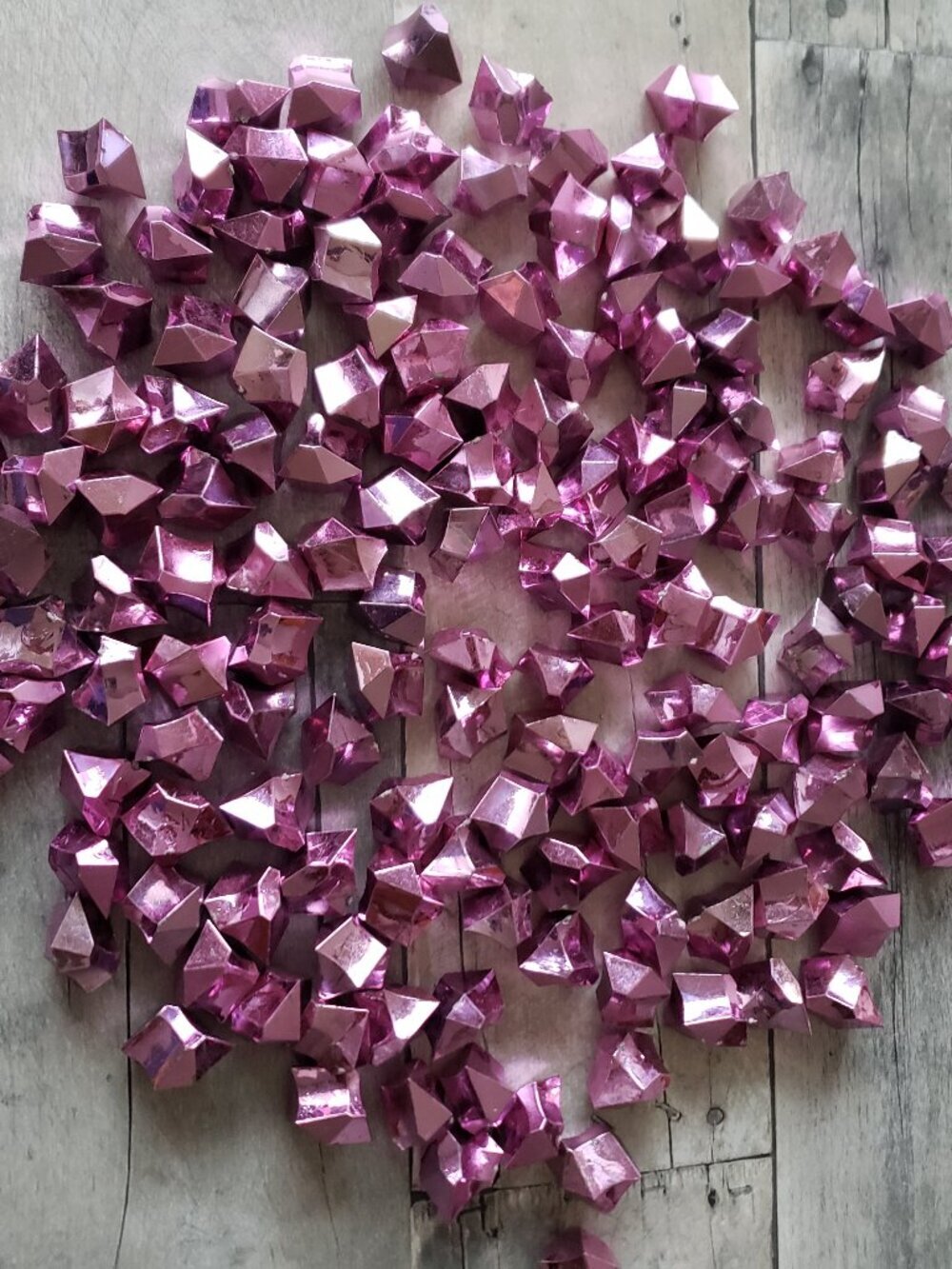 Table Scatter and Vase Filler Pink Metallic